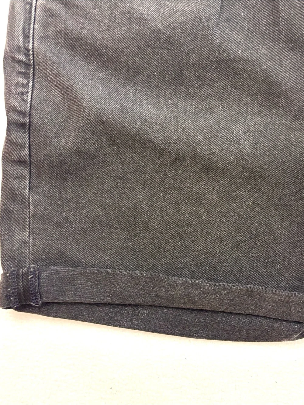 NWT GAP 5” Mid Rise Denim Girlfriend Boyfriend Cuff Shorts Faded Black (Size 31)